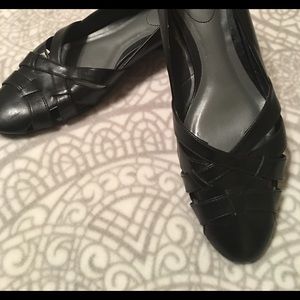 Life Stride Black Wedge Pumps